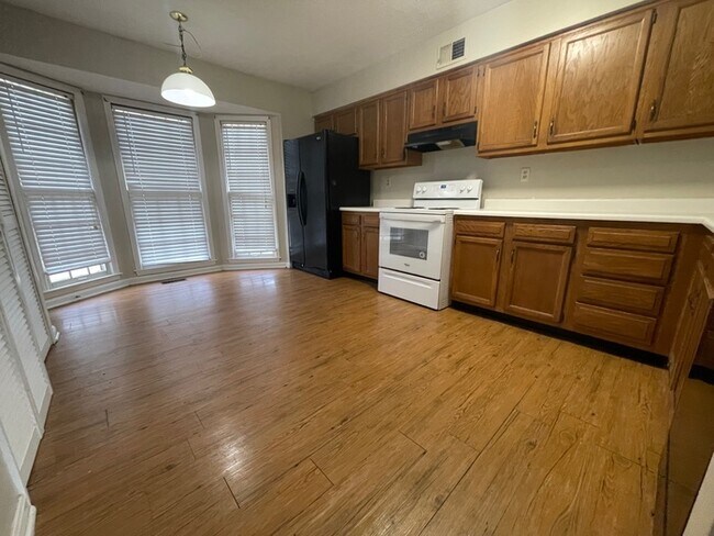 Building Photo - 3BD/2BA Single Family home