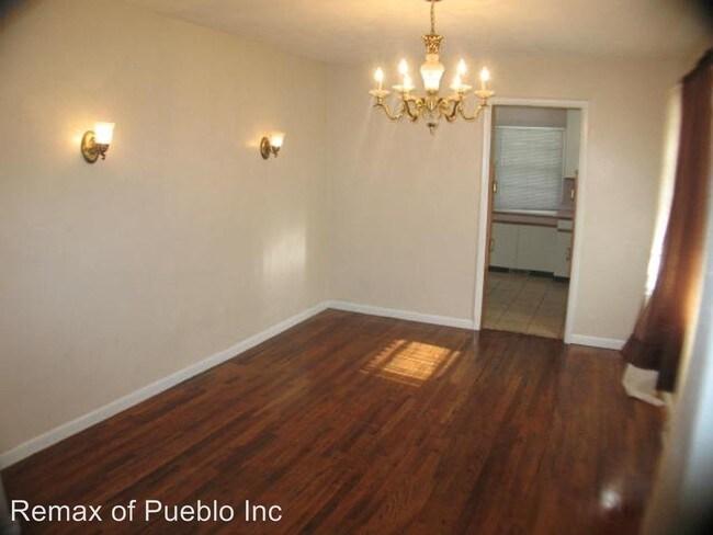 Building Photo - 3 br, 1 bath House - 2402 Court St