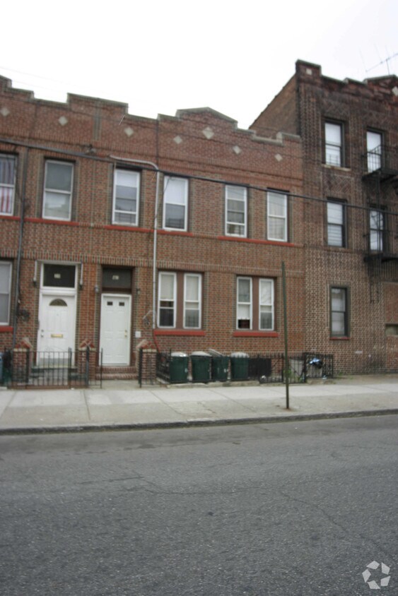 Primary Photo - 41 Newport St
