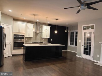 Building Photo - 4204 Lariat Way