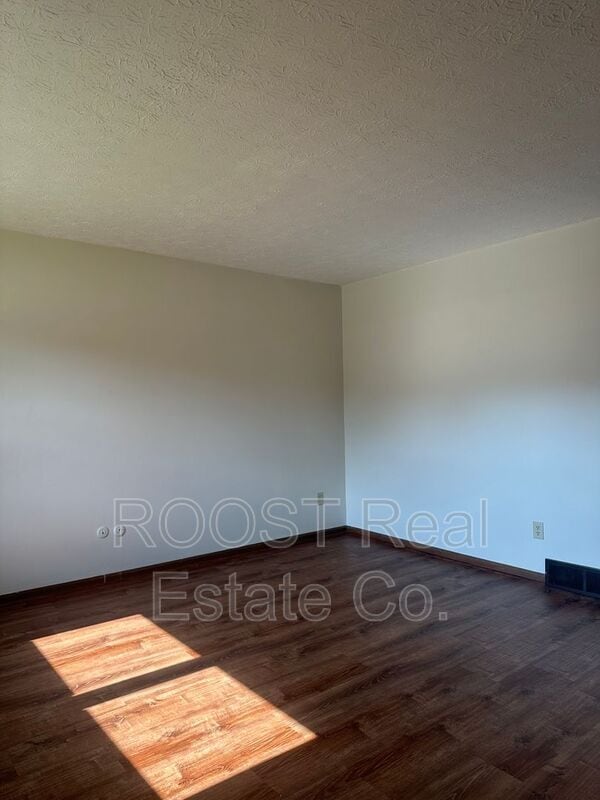 Building Photo - 1413-1415 Hanson Street