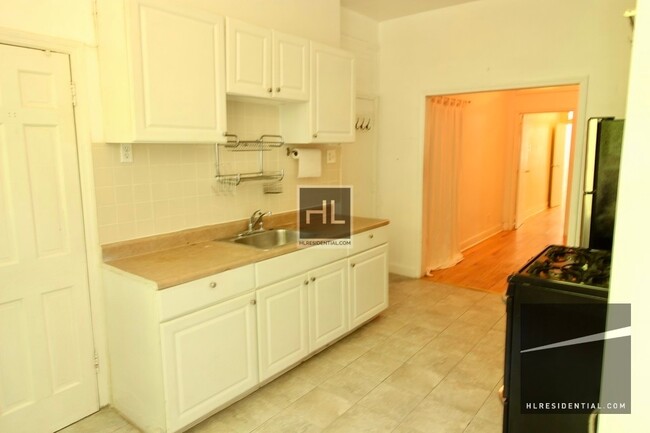 Building Photo - Bushwick 2BR with Massive Private Backyard