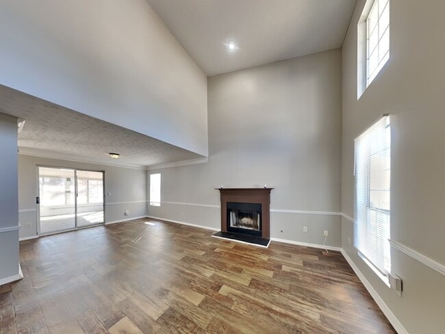 Building Photo - 2446 Kentwell Ln