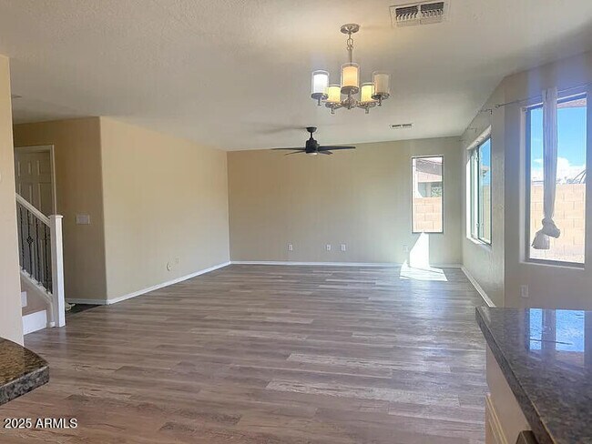 Foto del edificio - 3545 E Crescent Way