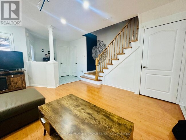 Photo du bâtiment - 48 Coachwhip Rd