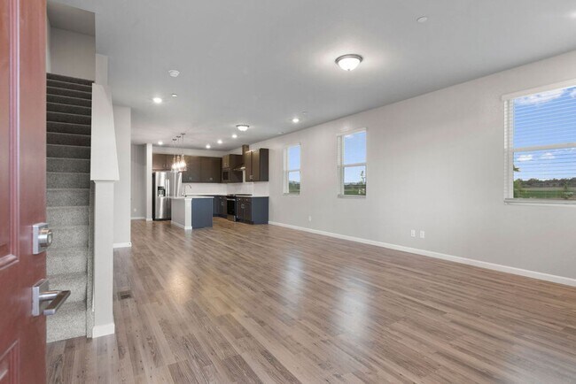 Building Photo - 3 Bedroom 2 1/2 New townhome