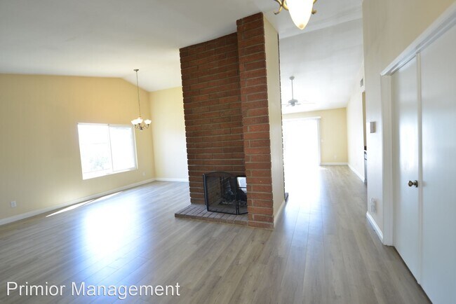 Building Photo - 902 Clear Creek Canyon Dr