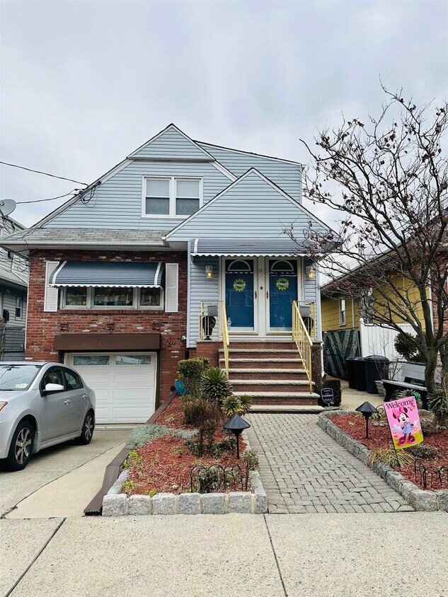 22 Crossgate Rd, Jersey City, NJ 07305 Condo for Rent in Jersey City