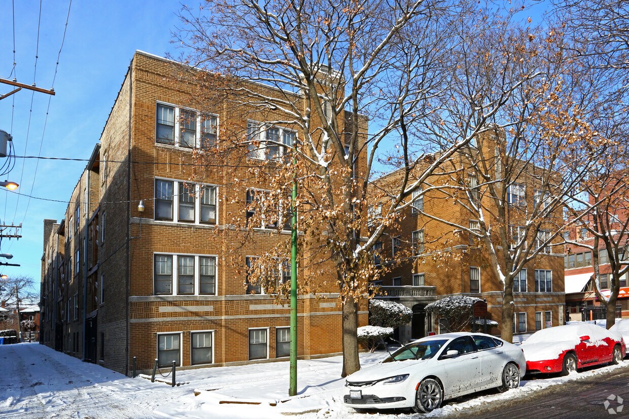 Foto del edificio - Hoyne Suites