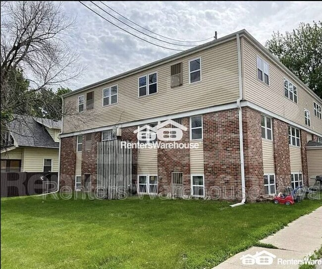 Building Photo - 303 S Madison St
