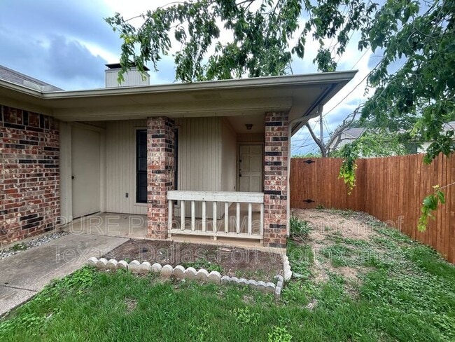 Foto del edificio - 6258 Canyon Cir