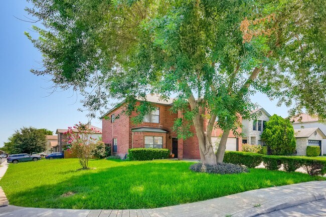 Building Photo - BEAUTIFUL HOME  |  OPEN CONCEPT  |  3 LIVING AREAS  |  FURNISHED OPTION  |  NEAR SCHOOLS & SHOPPING