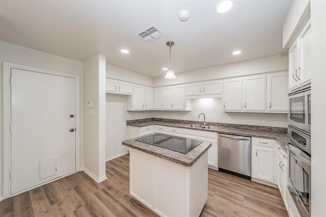 Building Photo - 6304 Seabrook Dr