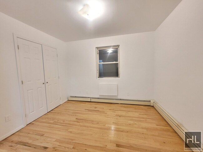 Building Photo - Spacious Duplex with Parking on PITKIN AVENUE