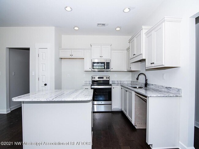 Foto del edificio - 8643 Clark Ave