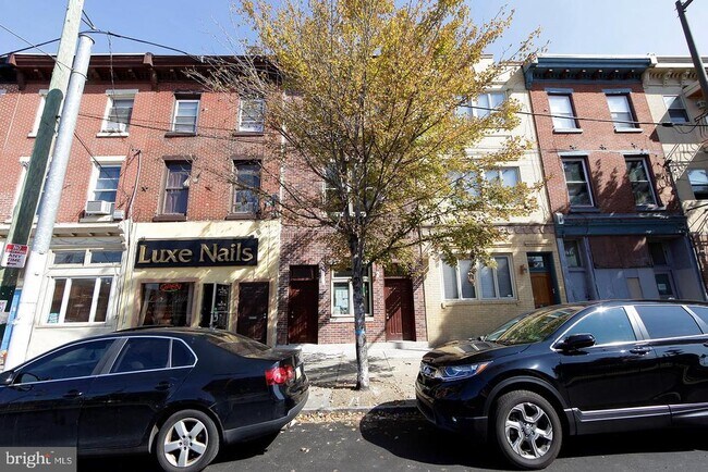 Foto del edificio - 335 W Girard Ave