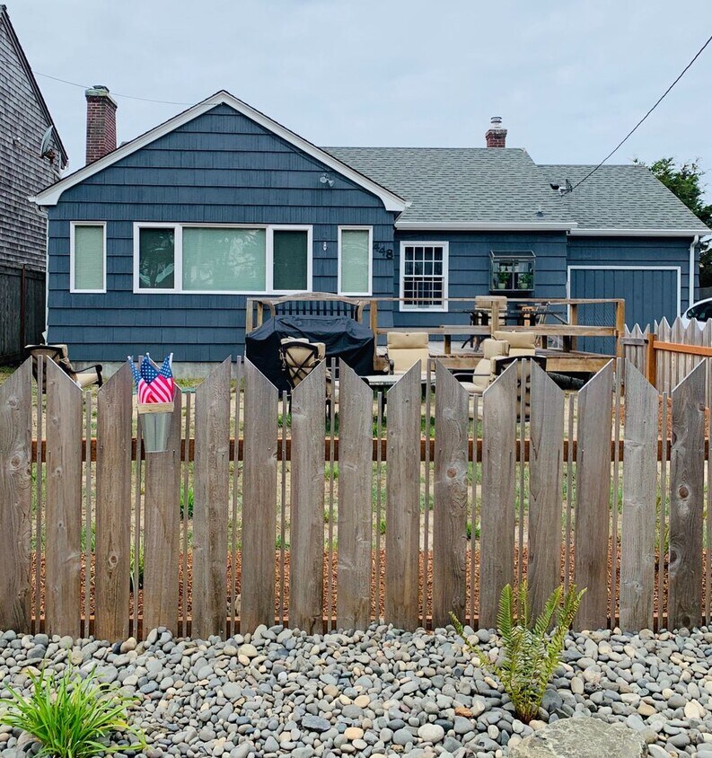 Primary Photo - Cozy Gearhart Cottage