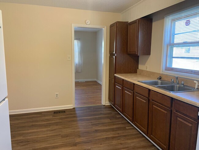 Building Photo - Adorable 3 Bedroom in High Point!