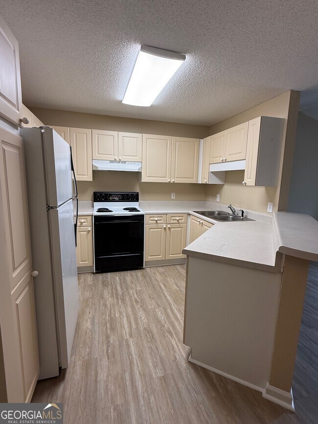 Foto del edificio - 320 Ridgewood Ave