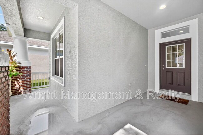 Foto del edificio - 5025 Torrey Hills Ln