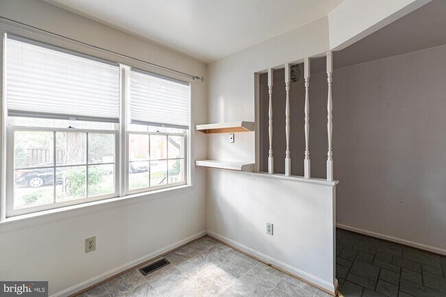 Building Photo - 838 N Frederick St