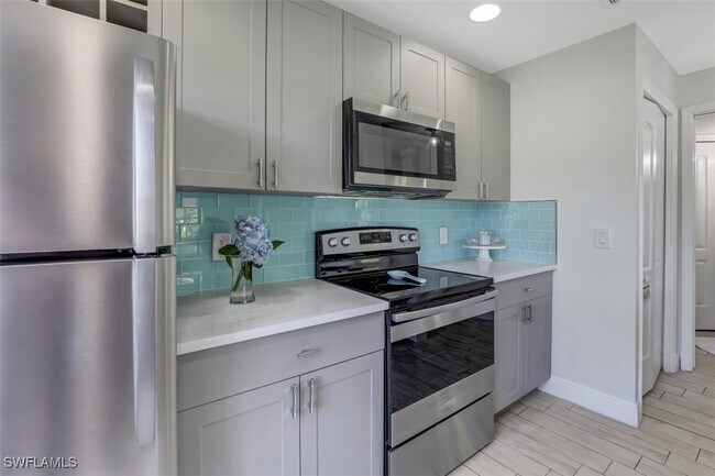Building Photo - 9465 Ivy Brook Run