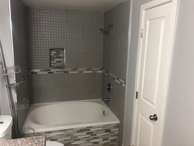 Foto del edificio - 6955 N Durango Dr