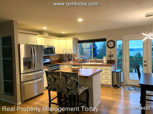 Building Photo - 3 br, 2 bath House - 2440 McGregor Rd SE