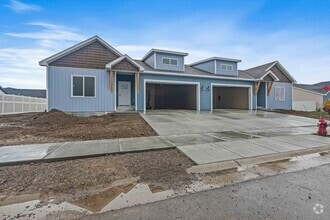 Building Photo - 656 Jeanine Dr