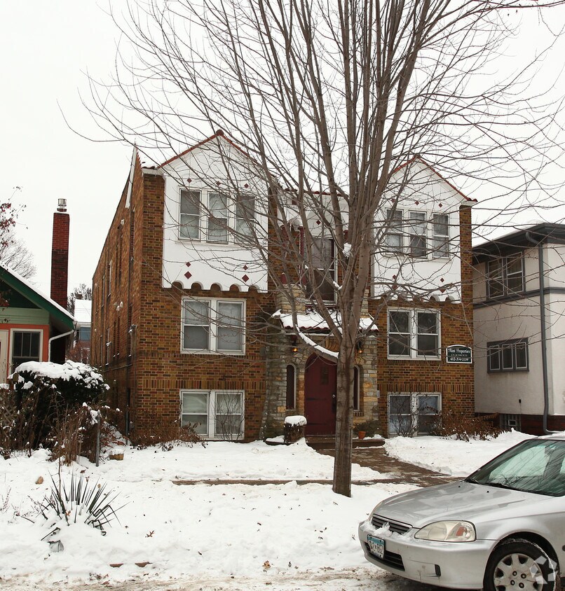 Building Photo - 960 Goodrich Ave