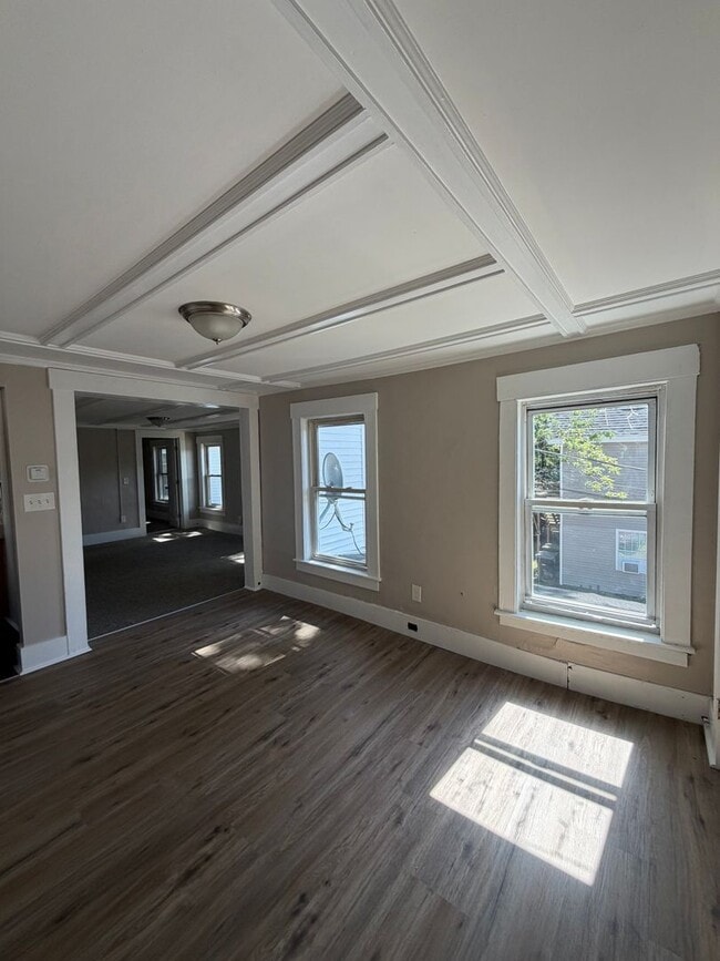 Building Photo - 50 Elkins St