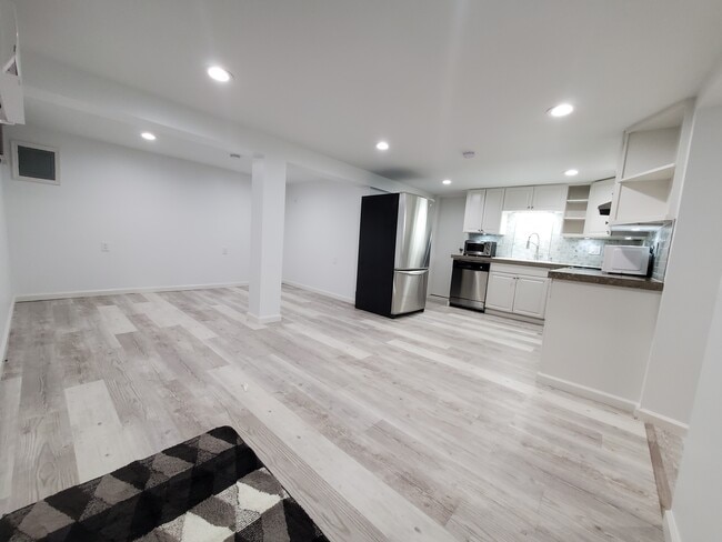 Main area - 7 Bancroft St