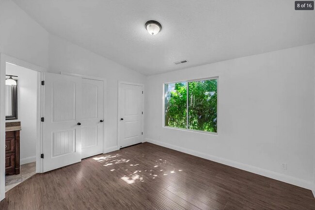 Building Photo - Single-Level 3 Bedroom Townhome in St. George