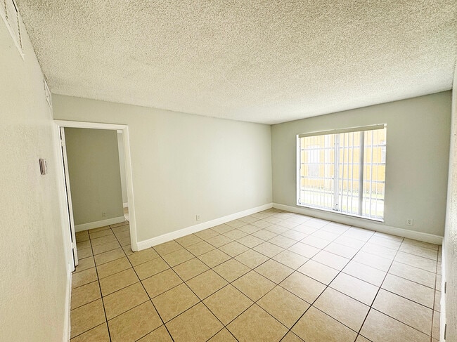 Building Photo - 4501 Treehouse Ln