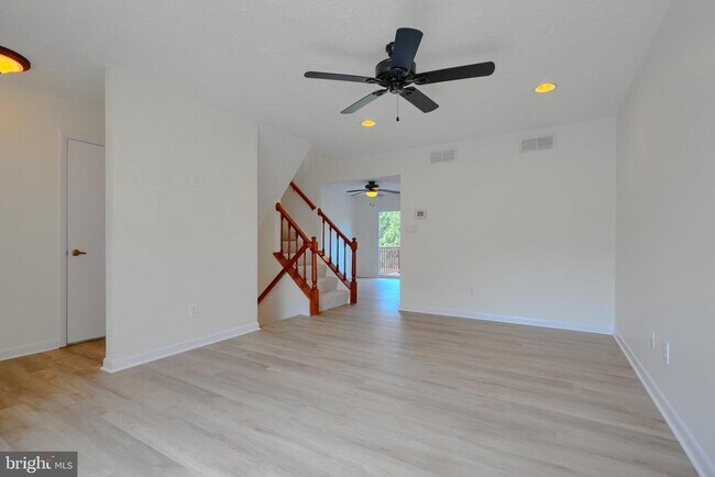 Foto del edificio - 3409 Howell Ct