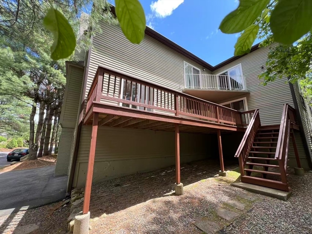 Building Photo - 194 Captain Eames Cir