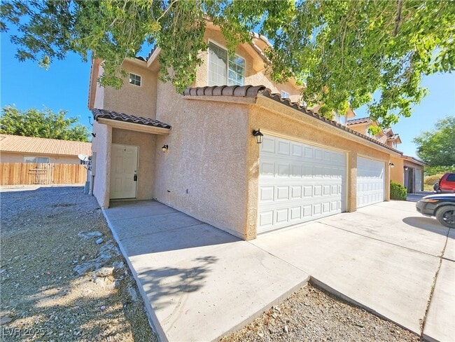 Building Photo - 910 Bourbon St