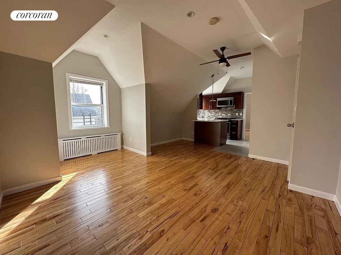 Foto principal - 78-05 81st St