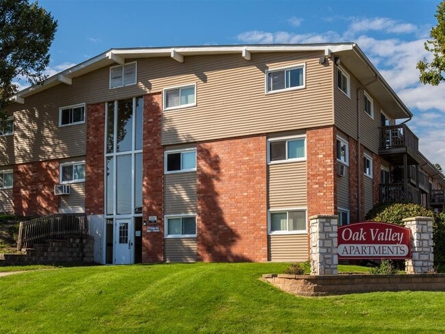 Building Photo - Oak Valley Apartments