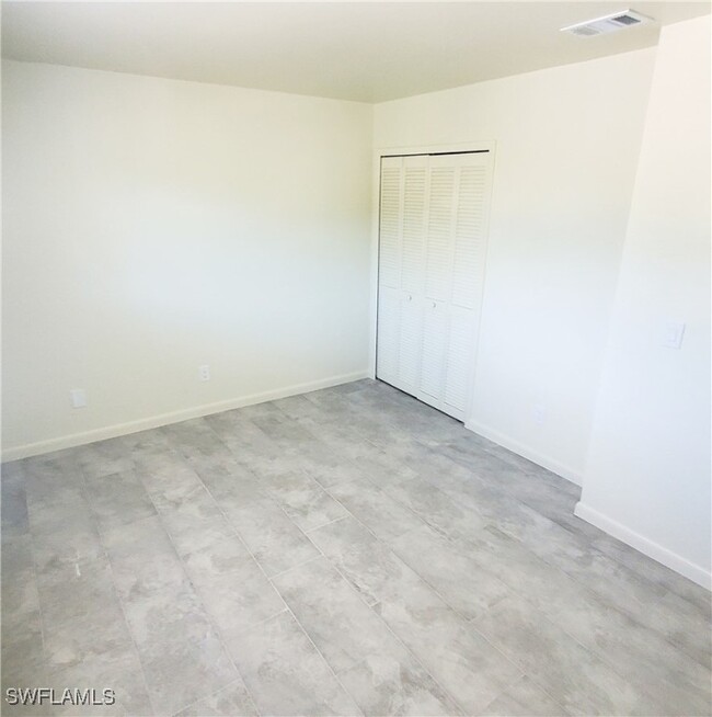 Building Photo - 4617 SW 8th Pl
