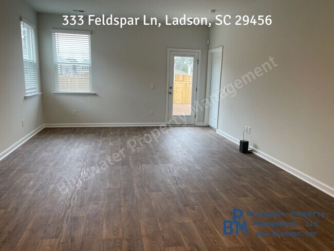 Building Photo - 333 Feldspar Ln
