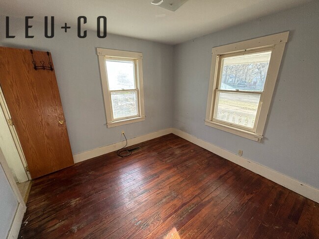 Foto del edificio - 304 E 8th Ave