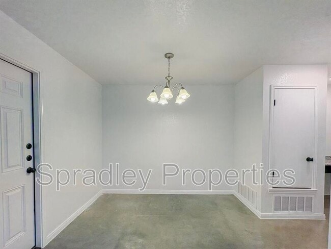 Building Photo - 9118 Winding Ct