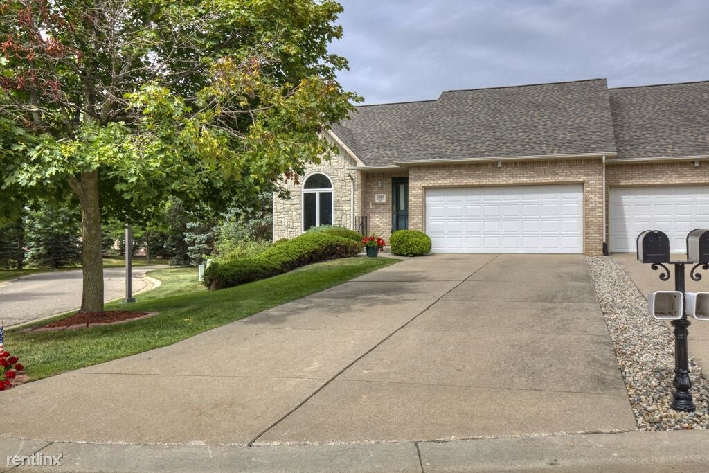 Primary Photo - 2 br, 3 bath Condo - 6029 Steeplechase Dr