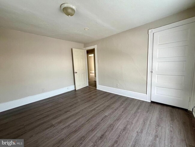 Building Photo - 706 N High St