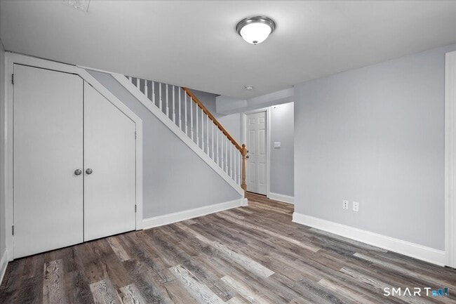 Building Photo - 38 Soundview Ave