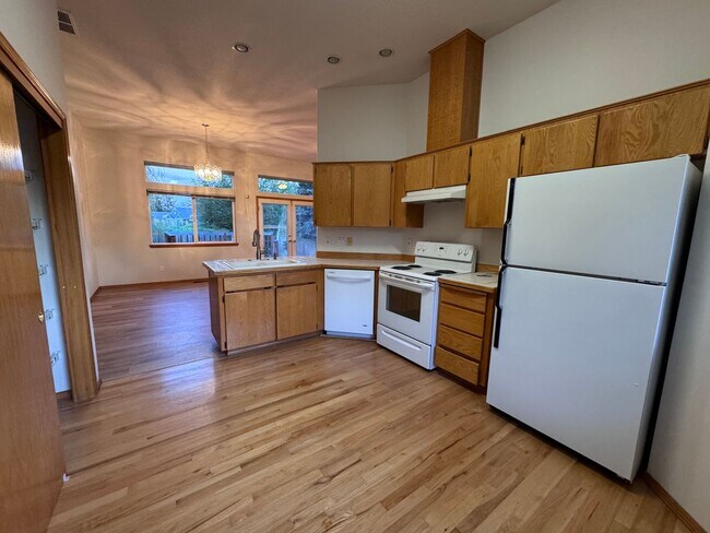 Foto del edificio - 16586 NW Argyle Way ~ Great Single Level B...