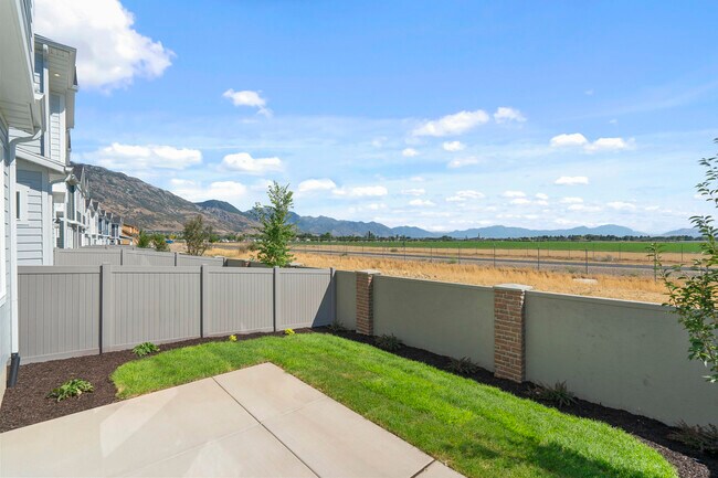 Foto del edificio - 4973 N Willowbank Dr