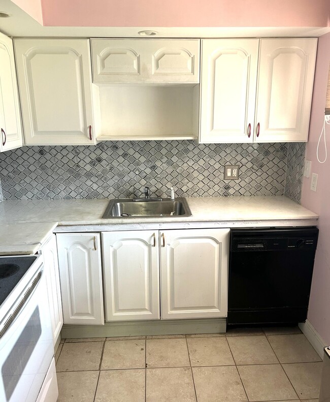 Building Photo - 506 Lori Dr