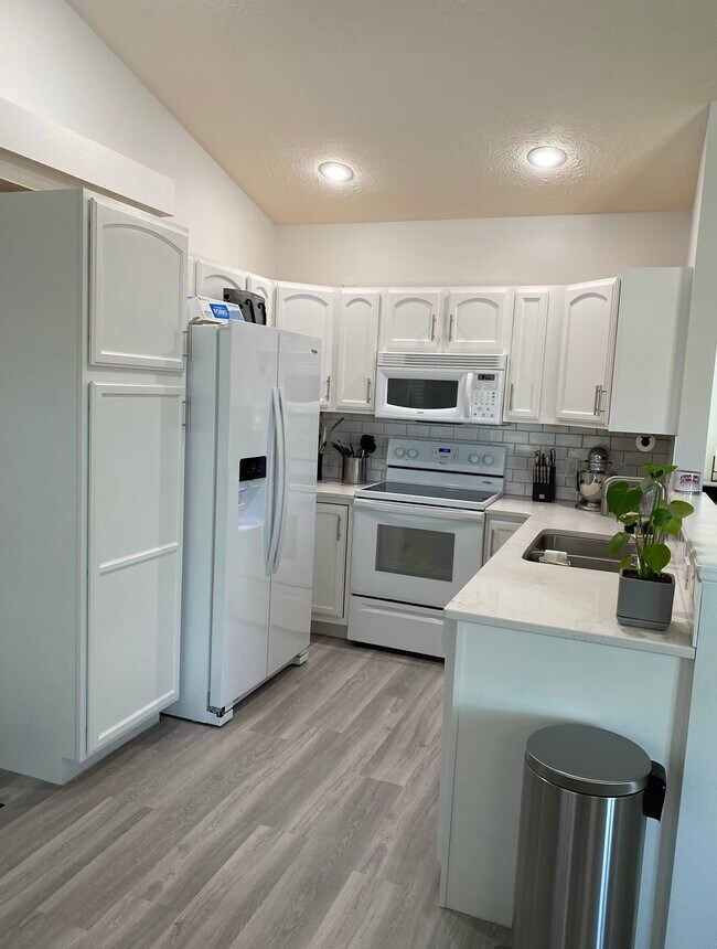 Foto del edificio - 2447 NW 45th St